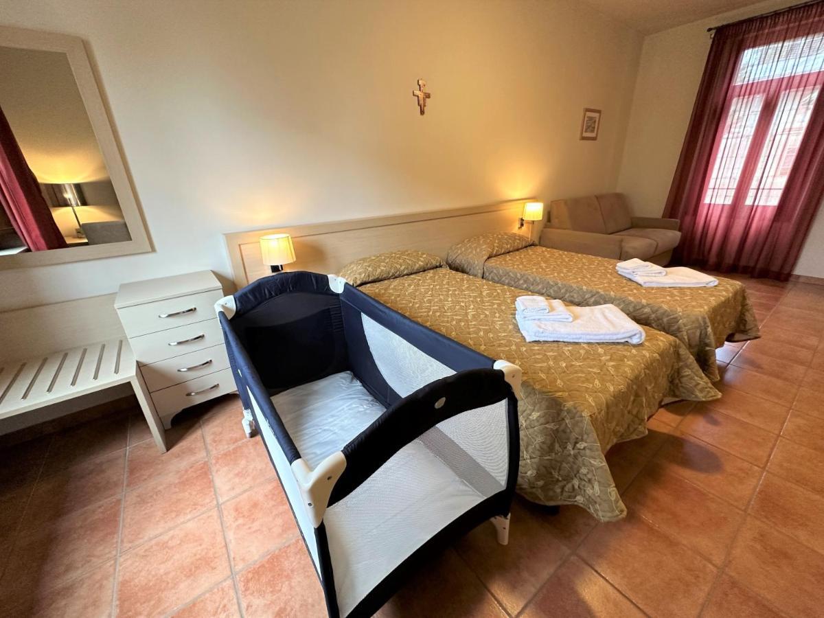 Domus San Bernardino Bed & Breakfast Verona Eksteriør bilde